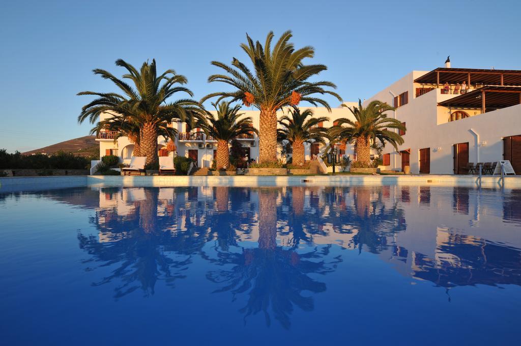 Eri Hotel Páros Exteriör bild